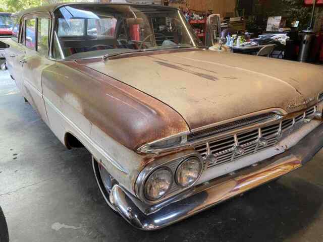 Chevrolet Brookwood Station Wagon 1959 image number 0