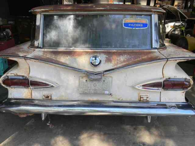 Chevrolet Brookwood Station Wagon 1959 image number 22