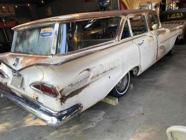 Chevrolet Brookwood Station Wagon 1959 image number 31