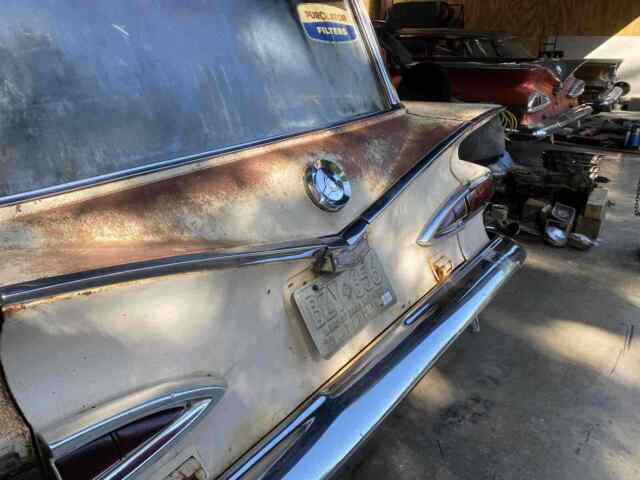 Chevrolet Brookwood Station Wagon 1959 image number 9