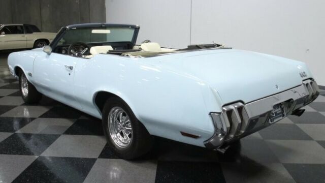 Oldsmobile Cutlass 1970 image number 33