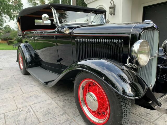 Ford Phaeton 1932 image number 27