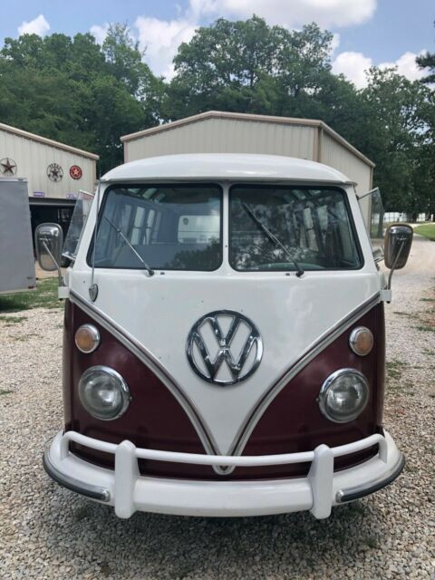 Volkswagen Bus/Vanagon 1967 image number 2