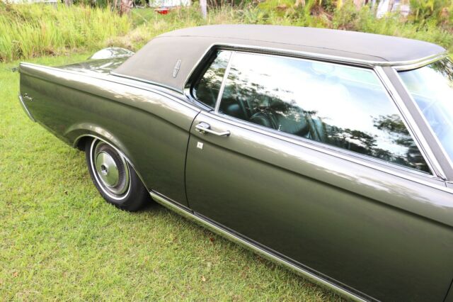 Lincoln Continental 1970 image number 31