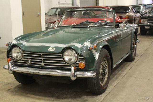 Triumph TR250 1968 image number 1