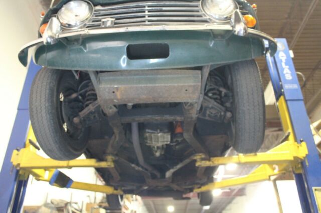 Triumph TR250 1968 image number 19