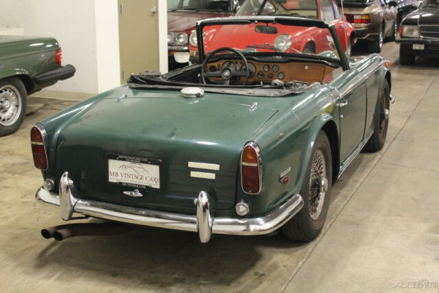 Triumph TR250 1968 image number 28