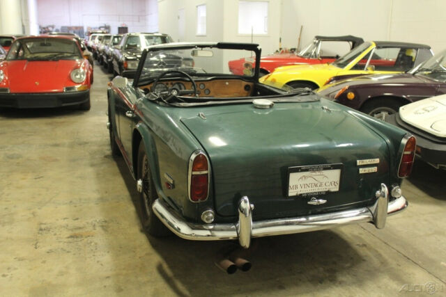 Triumph TR250 1968 image number 3