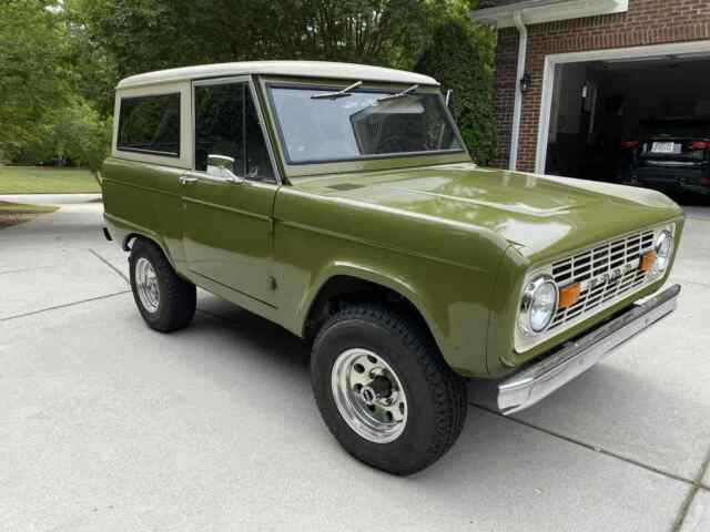 Ford Bronco 1975 image number 12