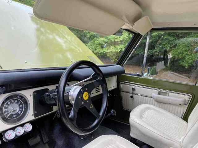 Ford Bronco 1975 image number 17