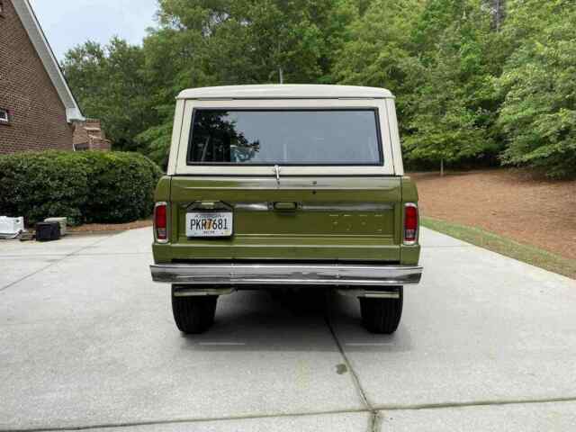 Ford Bronco 1975 image number 4