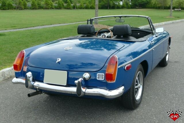 MG MGB 1973 image number 27