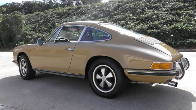 Porsche 911 1969 image number 13