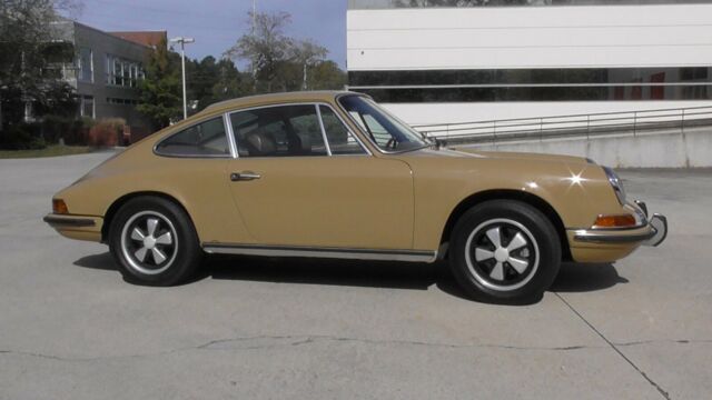 Porsche 911 1969 image number 21