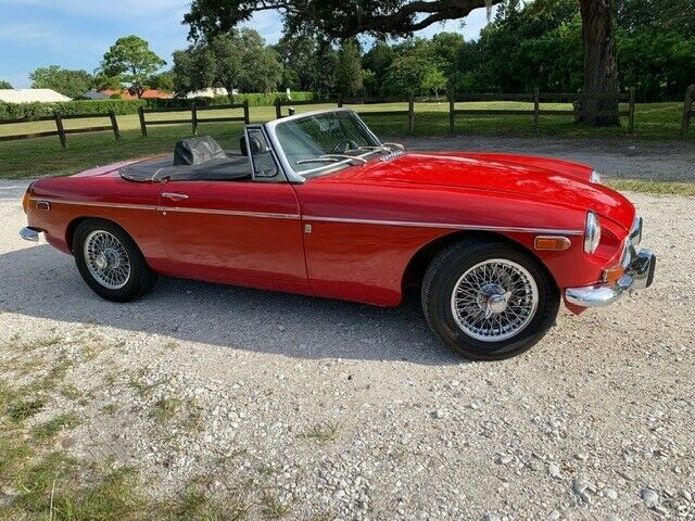 MG MGB 1970 image number 6