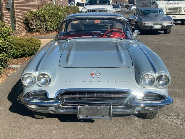 Chevrolet Corvette 1962 image number 2