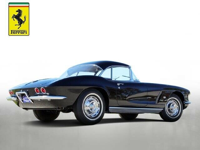 Chevrolet Corvette 1962 image number 24