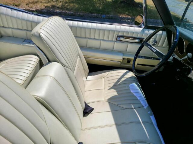 Oldsmobile Ninety-Eight 1968 image number 22