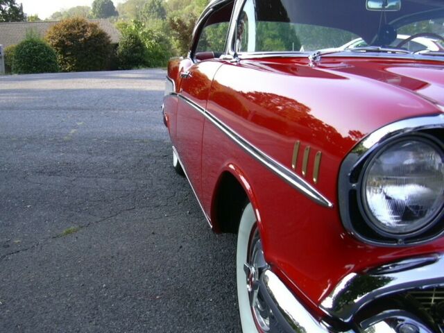 Chevrolet Bel Air/150/210 1957 image number 22