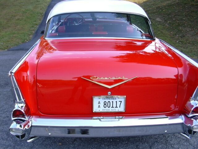 Chevrolet Bel Air/150/210 1957 image number 25