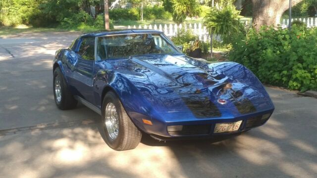 Chevrolet Corvette 1974 image number 1