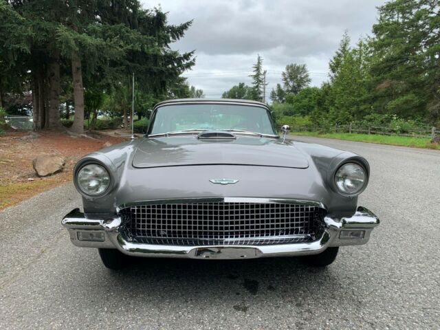 Ford Thunderbird 1957 image number 29