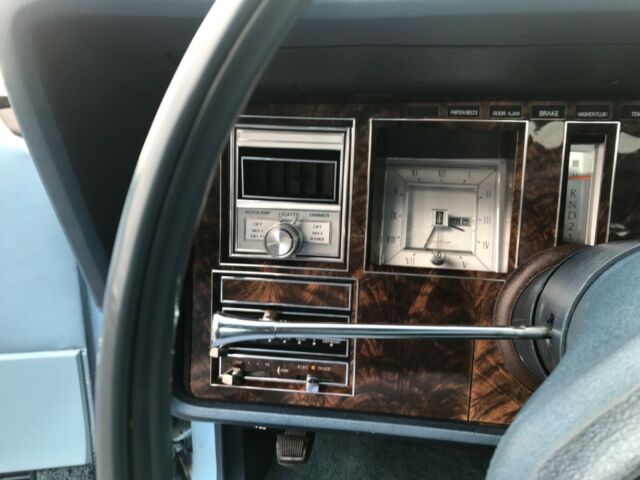 Lincoln Continental 1979 image number 23