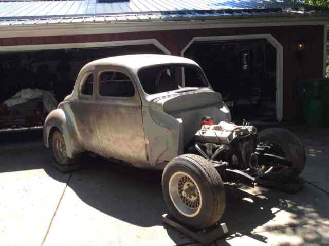 Ford Coupe 1940 image number 0