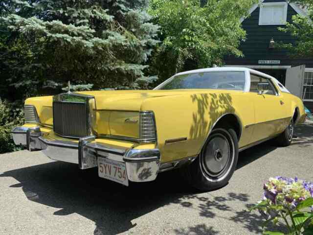 Lincoln Mark IV 1974 image number 1