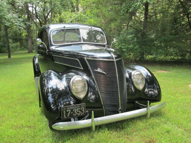 Ford BUSINESS COUPE 2 DOOR 1937 image number 0