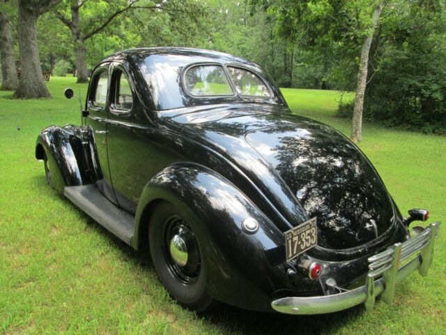 Ford BUSINESS COUPE 2 DOOR 1937 image number 28