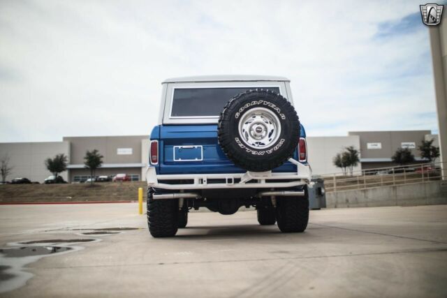 Ford Bronco 1975 image number 16