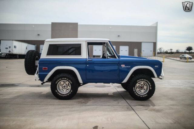 Ford Bronco 1975 image number 21