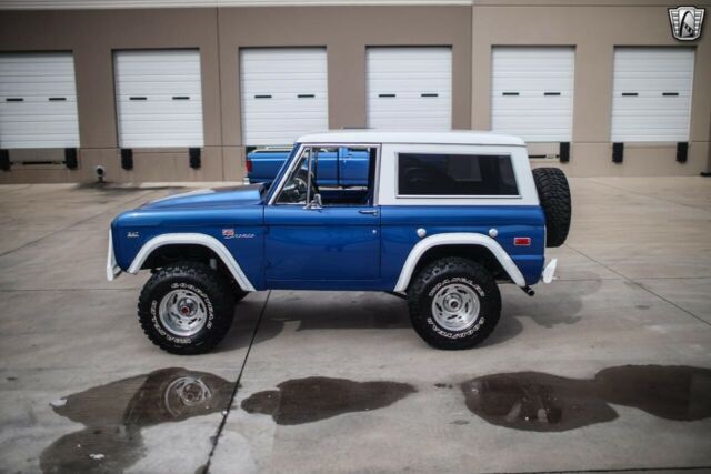 Ford Bronco 1975 image number 32