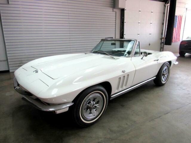 Chevrolet Corvette 1965 image number 0