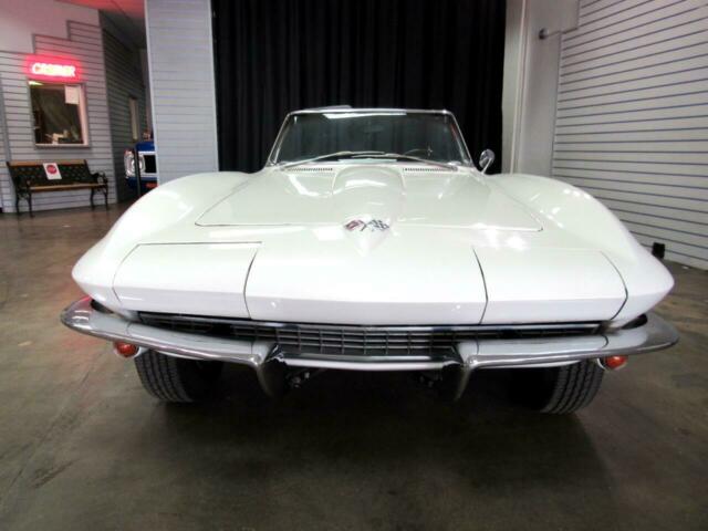 Chevrolet Corvette 1965 image number 22