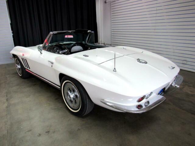 Chevrolet Corvette 1965 image number 4