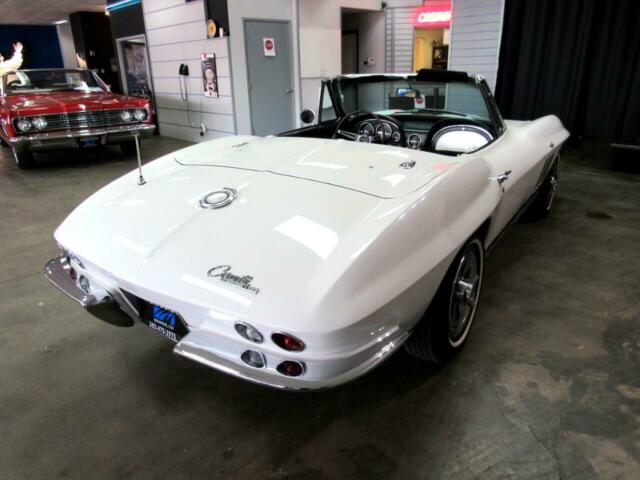 Chevrolet Corvette 1965 image number 5