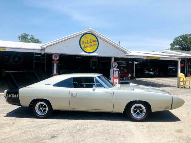 Dodge Daytona 1969 image number 26