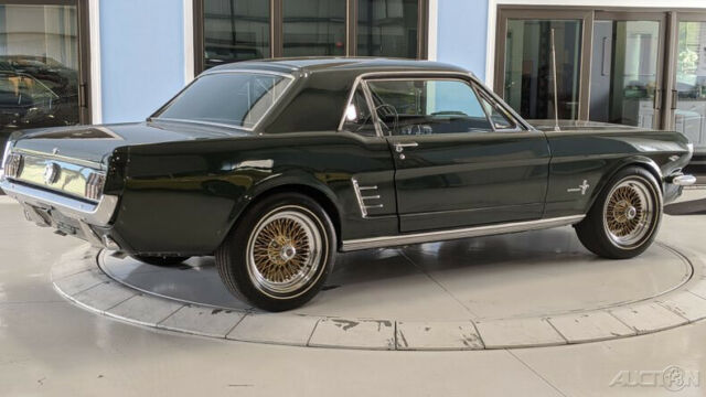 Ford Mustang 1966 image number 29