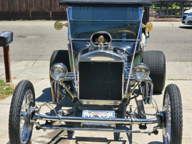 Ford Model T 1919 image number 2