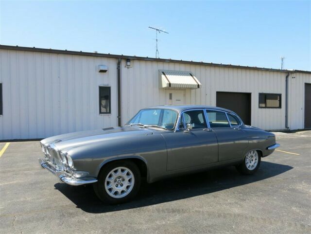 Jaguar Mark X 1965 image number 1