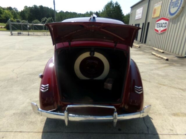 Ford Deluxe Sedan 1940 image number 43