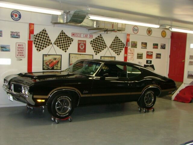 Oldsmobile Cutlass 1970 image number 0