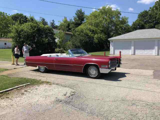 Cadillac DeVille Convertible 1966 image number 21