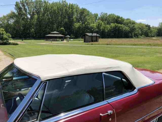 Cadillac DeVille Convertible 1966 image number 22