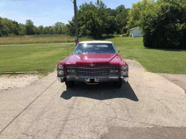 Cadillac DeVille Convertible 1966 image number 24