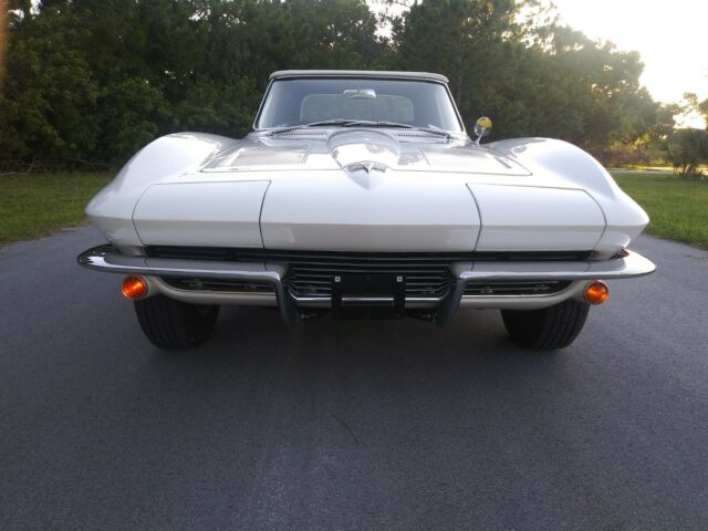 Chevrolet Corvette 1963 image number 11