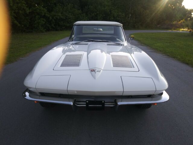 Chevrolet Corvette 1963 image number 36