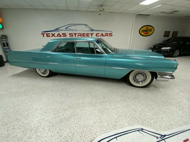 Cadillac DeVille 1964 image number 2